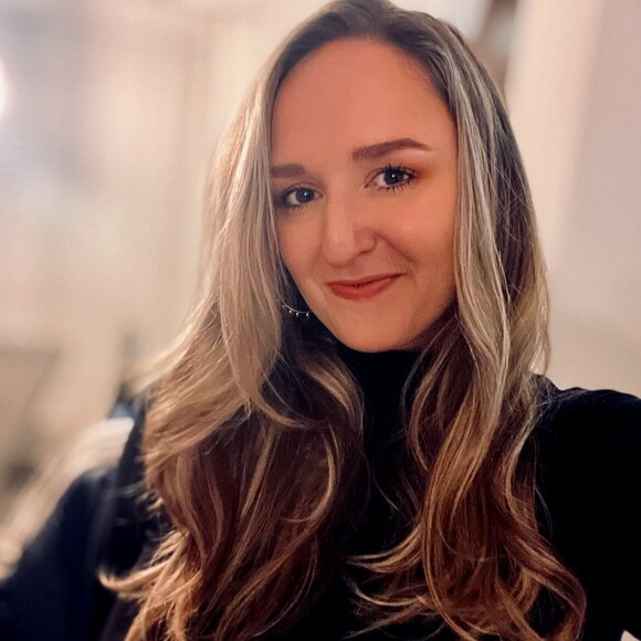 Meet your Posher, Casey ✨💃🦞 - Picture 1 of 1